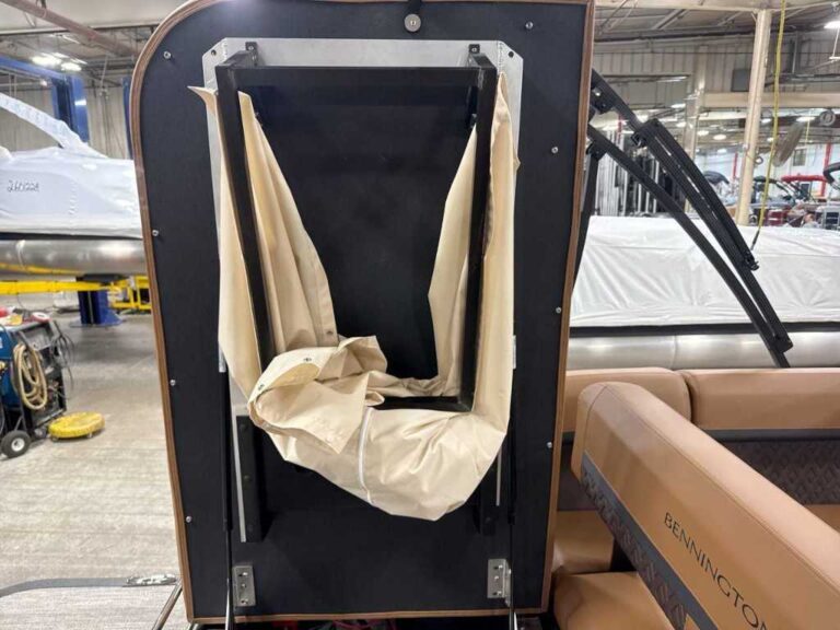 2026 Bennington 24MSB - SPS+ - Blackout US-ETWS9256J526 [photo 11]